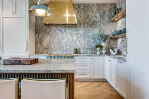 2408 Victory Park Ln, Dallas, TX 75219 - Photo 15