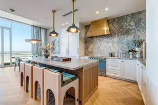 2408 Victory Park Ln, Dallas, TX 75219 - Photo 1