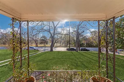 6911 E Grand Avenue, Dallas, TX 75223 - Photo 3