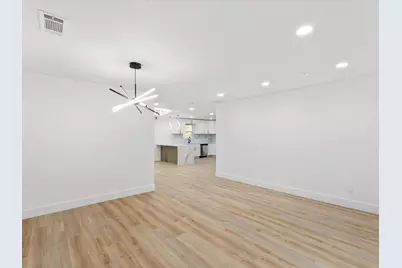 2726 Ridgewood Street, Irving, TX 75062 - Photo 7