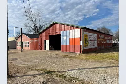 723 E Moore Avenue, Terrell, TX 75160 - Photo 1