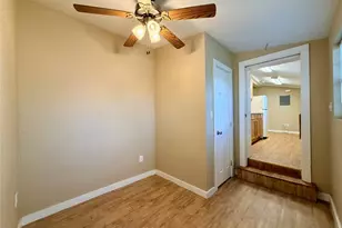 1002 Gregg St, Denton, TX 76201 - Photo 5
