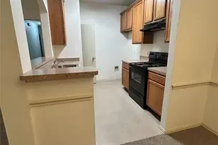 713 Kingston Dr, Grand Prairie, TX 75051 - Photo 9