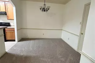 713 Kingston Dr, Grand Prairie, TX 75051 - Photo 5