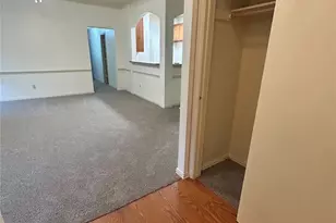 713 Kingston Dr, Grand Prairie, TX 75051 - Photo 3