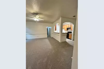 713 Kingston Drive, Grand Prairie, TX 75051 - Photo 7