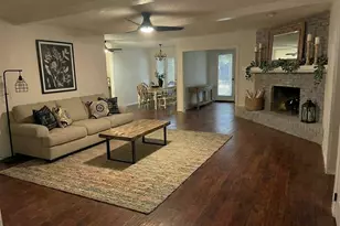 204 Juniper St, Mansfield, TX 76063 - Photo 3