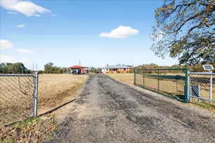 300 County Road 2100 Rd, Seven Points, TX 75143 - Photo 9