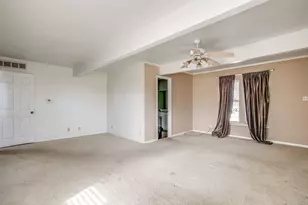 411 S Bowie Dr, Weatherford, TX 76086 - Photo 7