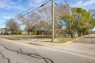 411 S Bowie Dr, Weatherford, TX 76086 - Photo 23