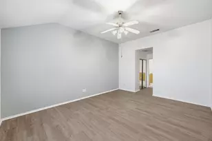 421 Kingfisher Ln, Arlington, TX 76002 - Photo 15