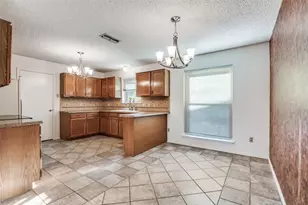 317 N Beltwoods Dr, DeSoto, TX 75115 - Photo 11