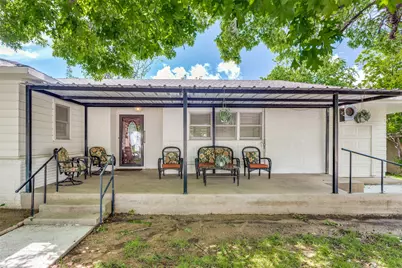 227 N 9th Street, Jacksboro, TX 76458 - Photo 3