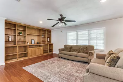 227 N 9th Street, Jacksboro, TX 76458 - Photo 1