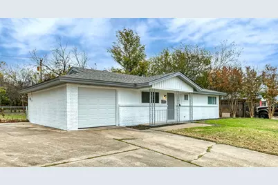 102 Mildred Lane, Benbrook, TX 76126 - Photo 3