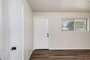 102 Mildred Ln, Benbrook, TX 76126 - Photo 5