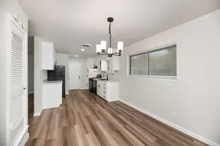 102 Mildred Ln, Benbrook, TX 76126 - Photo 9