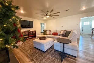 1033 Royal Ln, Graham, TX 76450 - Photo 9