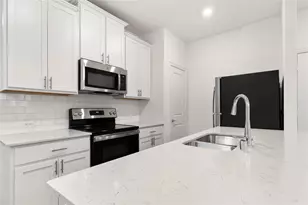 1808 Roadrunner Dr, Little Elm, TX 75068 - Photo 5