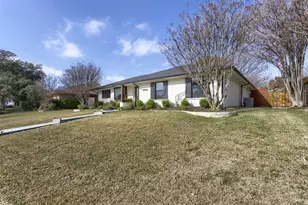 1913 E Branch Hollow Dr, Carrollton, TX 75007 - Photo 3