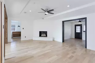 1913 E Branch Hollow Dr, Carrollton, TX 75007 - Photo 7