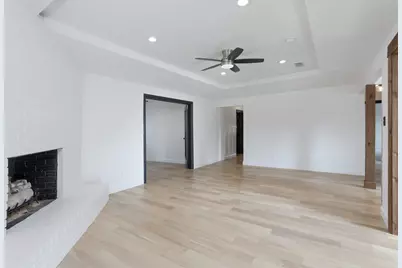 1913 E Branch Hollow Drive, Carrollton, TX 75007 - Photo 9