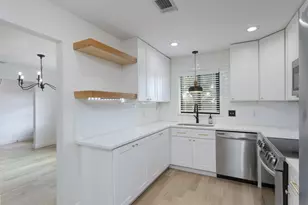 1913 E Branch Hollow Dr, Carrollton, TX 75007 - Photo 11