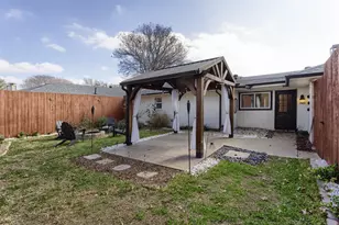 1913 E Branch Hollow Dr, Carrollton, TX 75007 - Photo 29