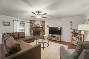 2917 Highgate Ln, Bedford, TX 76021 - Photo 7