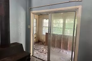 2820 Oak Wood St, Granbury, TX 76048 - Photo 13