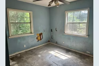 2820 Oak Wood Street, Granbury, TX 76048 - Photo 9