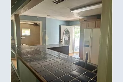 2820 Oak Wood Street, Granbury, TX 76048 - Photo 3