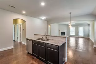 900 Bird Creek Dr, Little Elm, TX 75068 - Photo 5