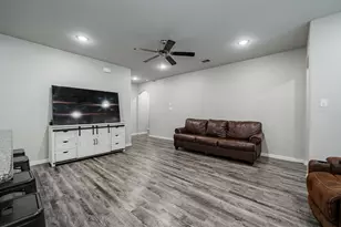 107 Willowbend Loop, Mabank, TX 75147 - Photo 7