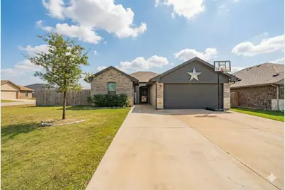 107 Willowbend Loop, Mabank, TX 75147 - Photo 1