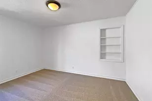 1716 Sylvan Dr, Arlington, TX 76012 - Photo 13