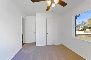 1716 Sylvan Dr, Arlington, TX 76012 - Photo 17