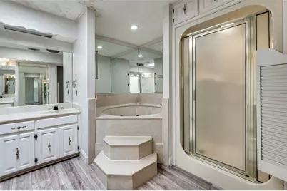 4017 Emerald Oaks Drive, Haltom City, TX 76117 - Photo 17