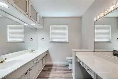 4017 Emerald Oaks Drive, Haltom City, TX 76117 - Photo 21