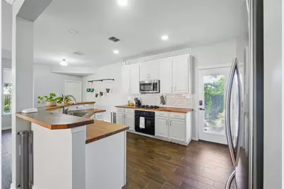 10014 Fairway Vista Drive, Rowlett, TX 75089 - Photo 7