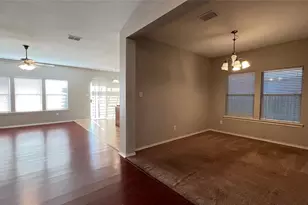 8128 Hulen Park Cir, Fort Worth, TX 76123 - Photo 9