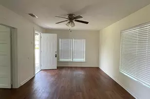 108 N Shaw, Tom Bean, TX 75491 - Photo 5