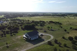 601 Hollow Dr, Lipan, TX 76462 - Photo 37