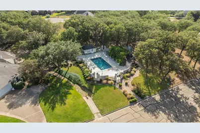 1340 Autumn Oaks Circle, China Spring, TX 76633 - Photo 5