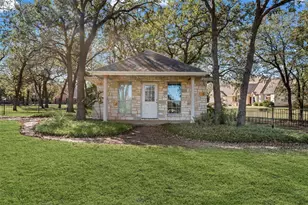 1340 Autumn Oaks Cir, China Spring, TX 76633 - Photo 37