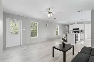 6213 Maine Trail, Granbury, TX 76048 - Photo 5