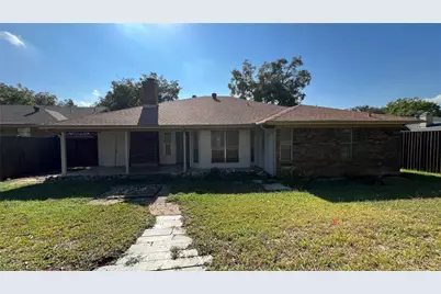 1915 Longmeadow Drive, Arlington, TX 76015 - Photo 15
