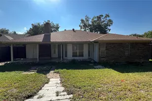 1915 Longmeadow Dr, Arlington, TX 76015 - Photo 15