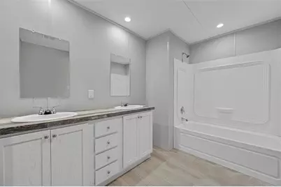 3501 Evergreen Drive, Granbury, TX 76048 - Photo 9