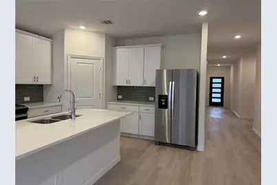 804 Edgehurst Drive, McKinney, TX 75071 - Photo 9